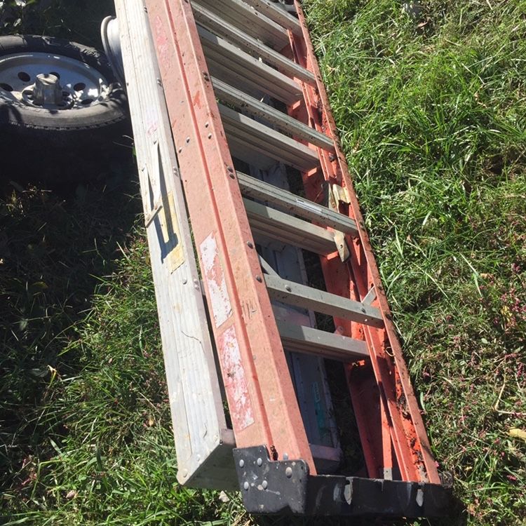 Two Fiberglass 6’ Ladders 