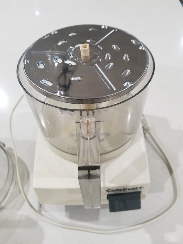 Cusinart Food Processor**new pic**