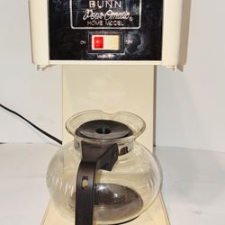 vintage BUNN Pour-O-Matic Home Model coffee brewer. 