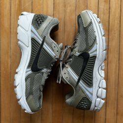 Nike Zoom Vomero 5 Shoes Neutral Olive Black FJ1915-200 Men’s Sz. 11