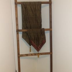 Handcrafted Rustic WoodDesign Blanket Ladders]