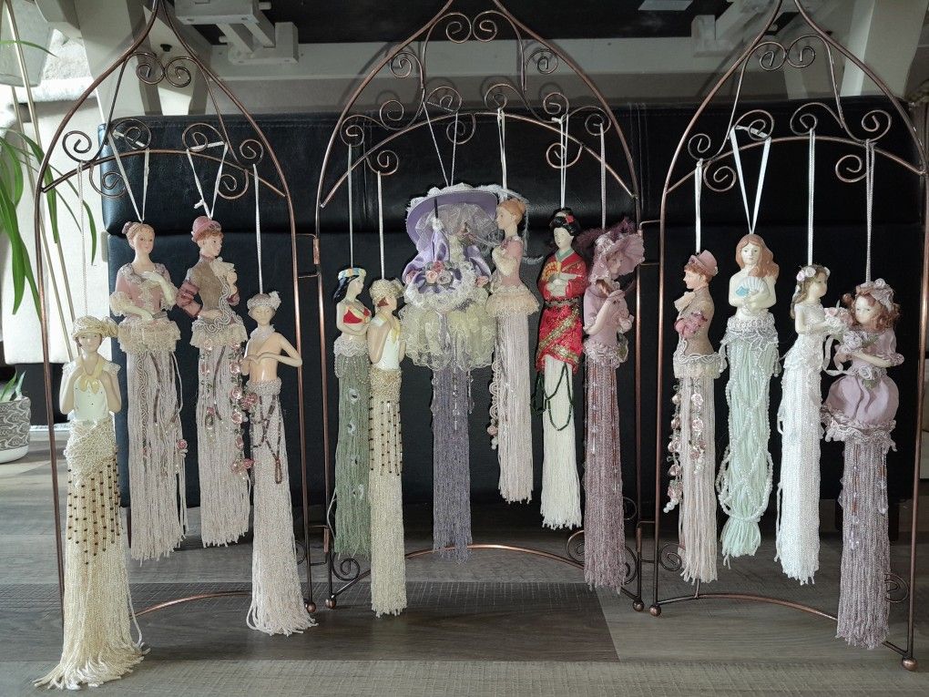 Vintage Tassle Doll Collection 14 Dolls