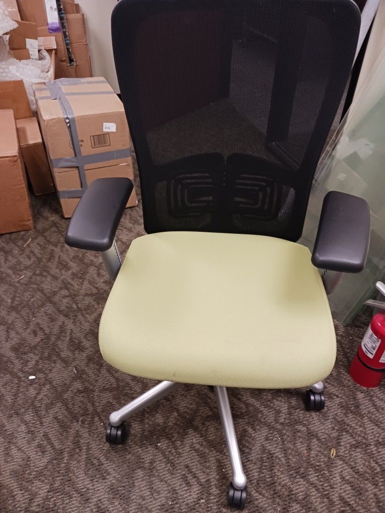 Haworth Very Chair Mesh Back Fully Adjustable