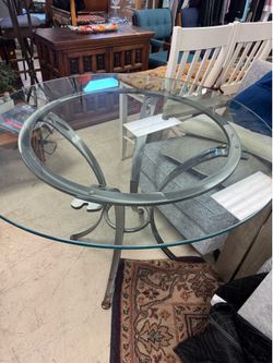 Beautiful Glass Dining Room Table with Chrome legs - 42”