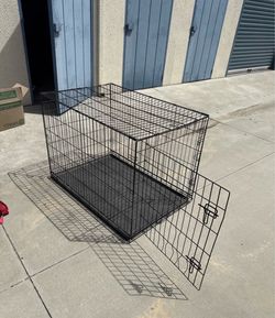 Large Black Wire Dog Crate with Tray