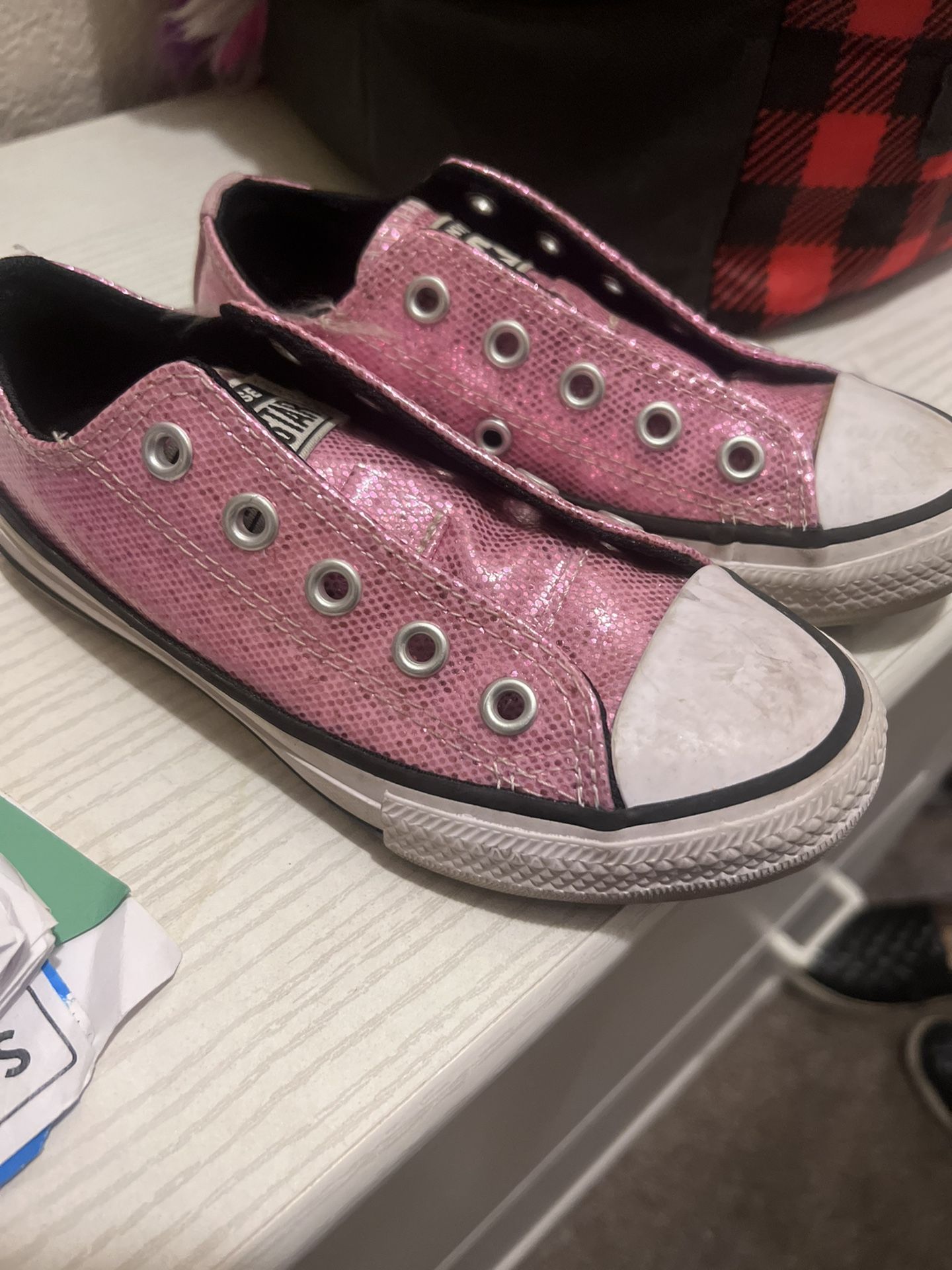 SPARKLY PINK CONVERSE LOW TOPS-SIZE 11