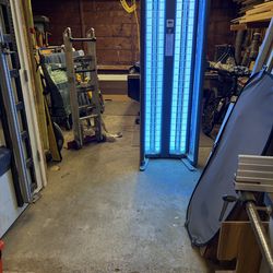 Daavlin Spectra 700 Series 724-D Phototherapy Unit – $200 – Fullerton