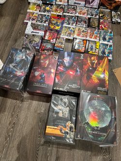 HOT TOYS 1/6 SCALE AVENGERS STARWARS