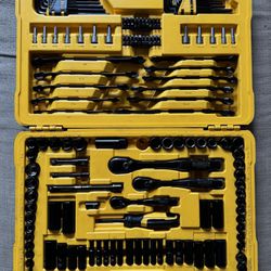 Dewalt 184-piece Mechanics Tool Set