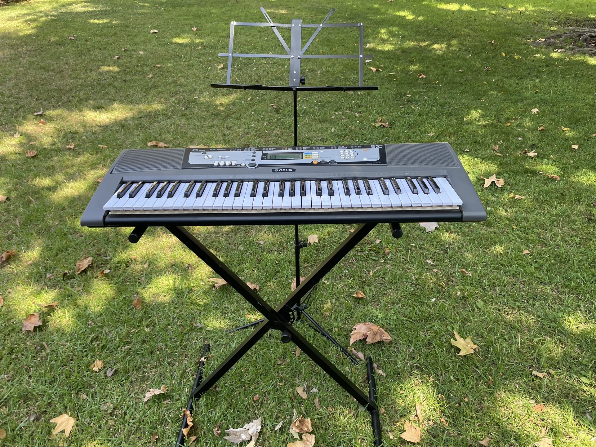 Yamaha EZ 200 Electric Keyboard