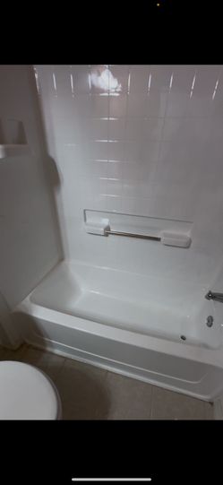 Paint for reglazed and resurface , bathtub , shower   