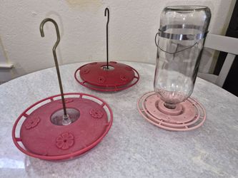 3 Hummingbird Feeders