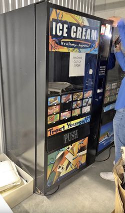 3 Ice Cream Vending Machines + 22 Bill Validators + Nayax Card Readers – Bulk Sale