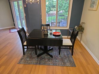 Dining table and 3 chairs