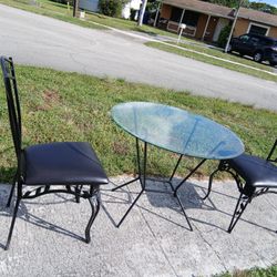 Dinning Table And 2 Chairs 