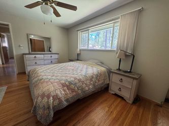 Bedroom set