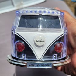 VW Bluetooth Radio With Flashing Lights 