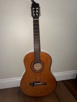 Classical Acoustic Guitar Natural Wood Finish