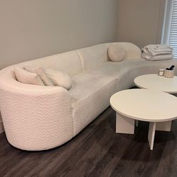 Modern Curved Boucle Sofa – Cream / Off-White