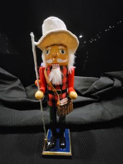 Kurt Adler Wooden Fisherman Nutcracker, 12"