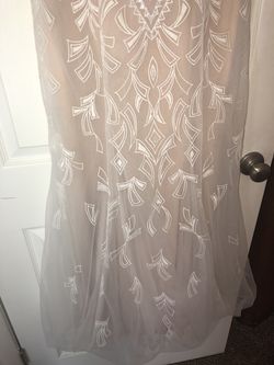 Wedding dress for Sale in Cincinnati, OH - OfferUp