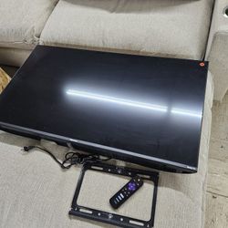 42 Inch Roku Tv with Wall Mount 