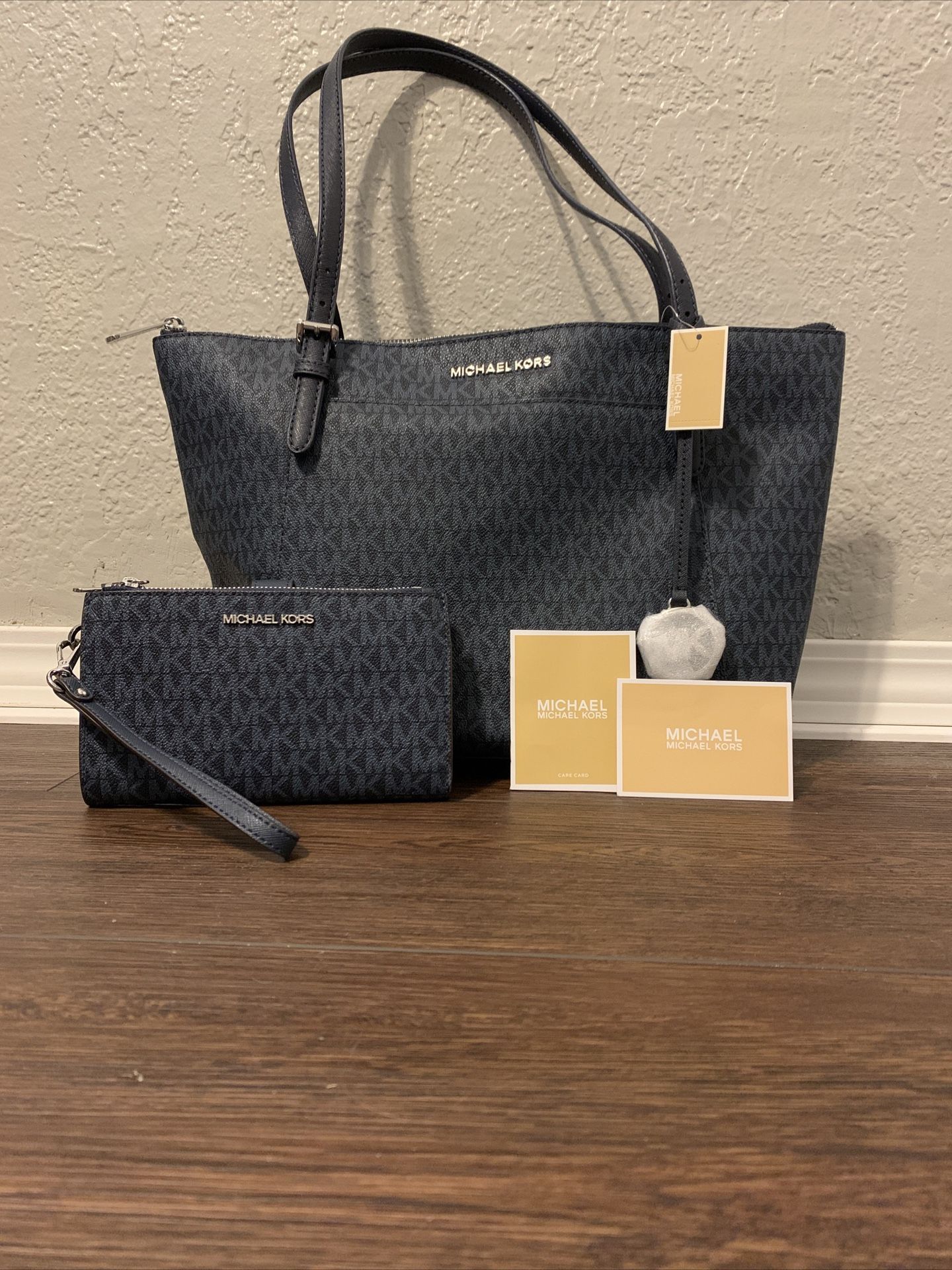 Michael Kors Navy Blue Canvas Womens Duel Handle Tote Bag/ Handbag W/NWT Wallet