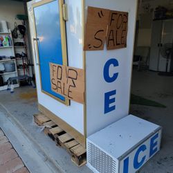 Freezing refrigerator in very good condition.