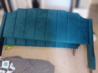 Queen plat form bed