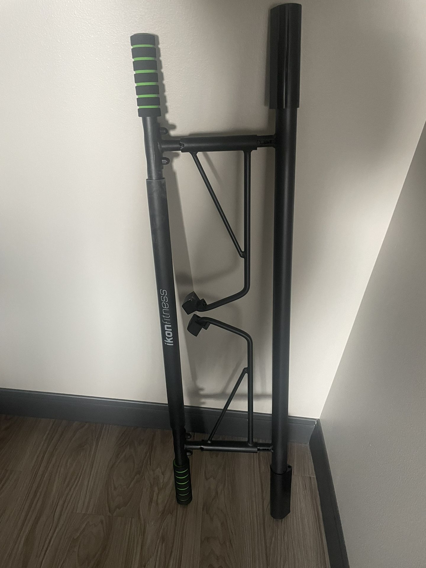Ikon Fitness Pull Up Bar
