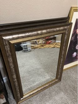 3 gold decorations mirrors