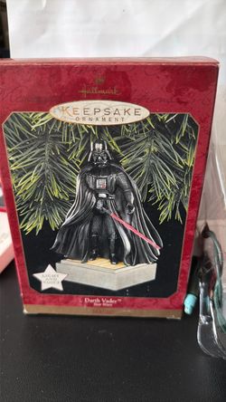 Hallmark Keepsake Darth Vader Star Wars Ornament