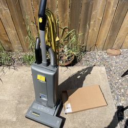 Windsor XP-15 Vacuum 