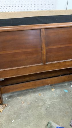 Queen size sleigh bed frame