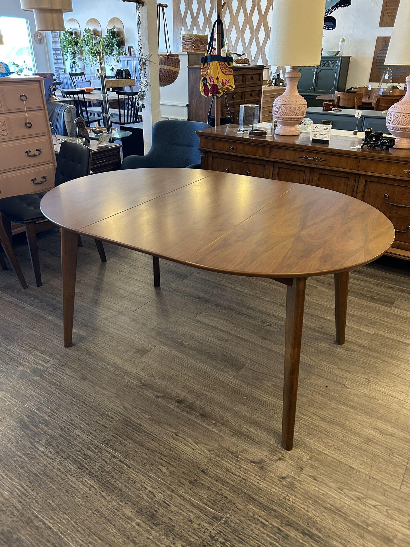 Modern Round Dining Table With Lead