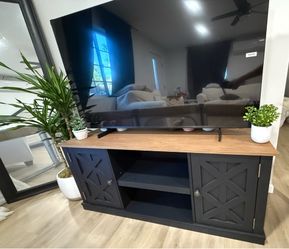 Brand new tv console