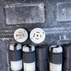 Twislock Plugs L21-20