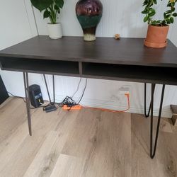 Desk / Receiver Table. 