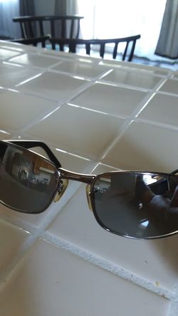 RAY-BAN P . SUNGLASSES. AUTHENTIC
