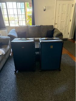 (2) Luggage Vince Camutto 30 x 13