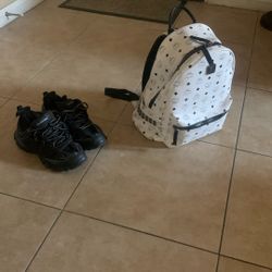 White Mcm backpack and balenciaga tracks size 8