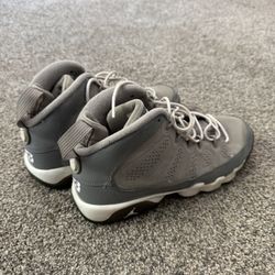 Nike Air Jordan 9 Retro Cool Grey 7Y Youth / Women’s 8.5 – Classic 2002/2012 Colorway 