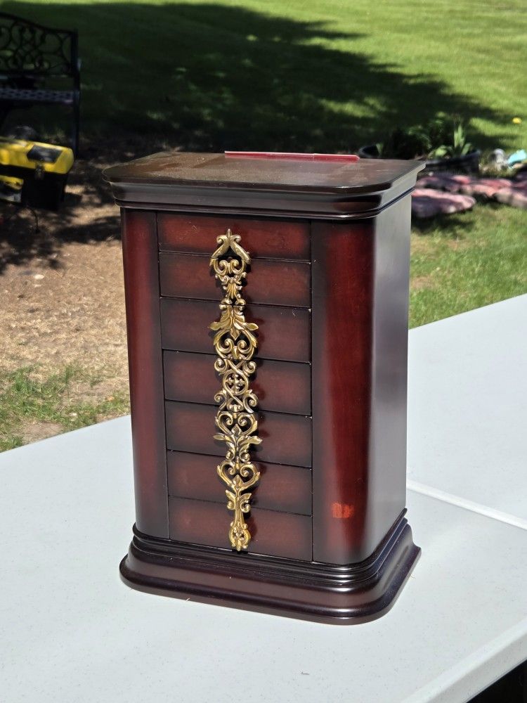 Jewelry box cherry color *price is firm