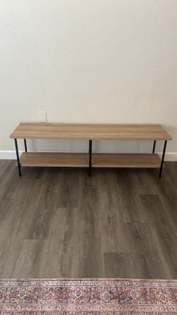 Media stand table
