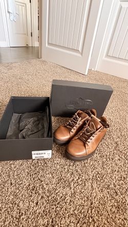 Thursday Boot Co. Premier Low Top Sneaker — Natural — Size 10