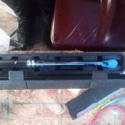 Matco 3/8 Drive Torque Wrench With Case