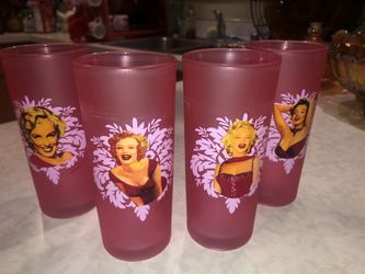 Pink Satin Marilyn Monroe Tumbler Glasses Set Of Four 