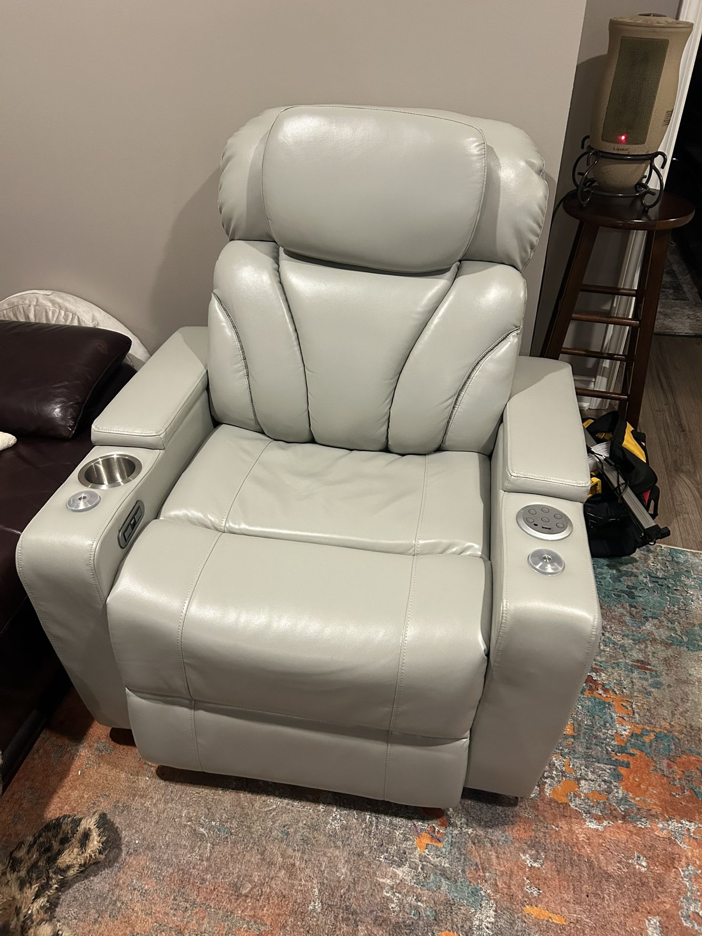 Cream leather power recliner