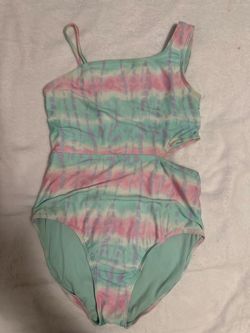 Girls bathing suit