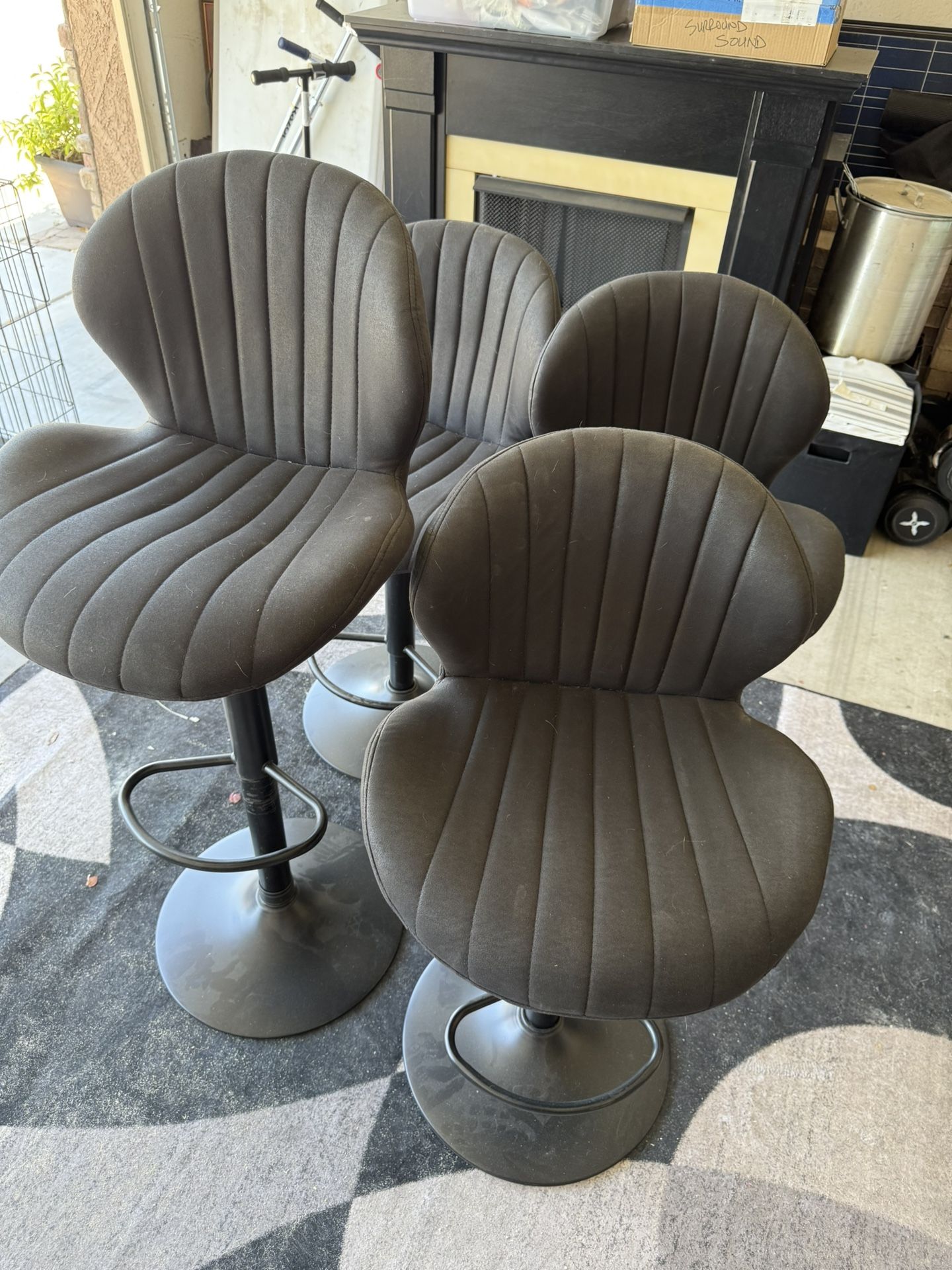 4 Adjustable Bar Stools